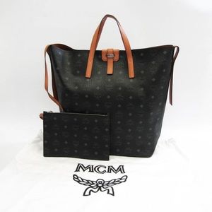 MCM Gunta Shopper
MWP9AGU01BK001 Men, Women
Leather Shoulder Bag, Tote Bag Black